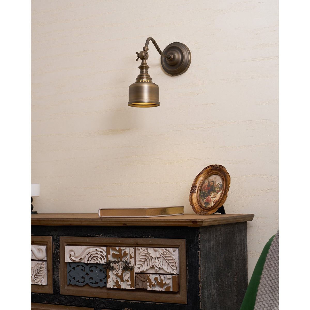 Adjustable Brass Wall Reading Light with Gooseneck Arm – Vintage Sconce for Bedroom, Bedside & Living Room | Lonoma