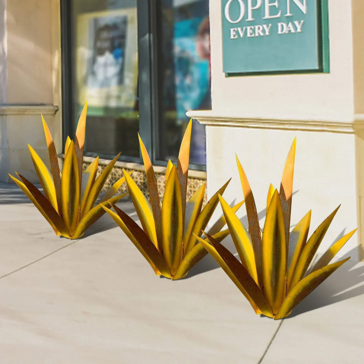 Metal Agave Garden Sculpture Weatherproof Outdoor Yard Art Succulent Statue Desert Plant Decor for Patio Lawn Flower Bed Landscape Accent | Lonoma