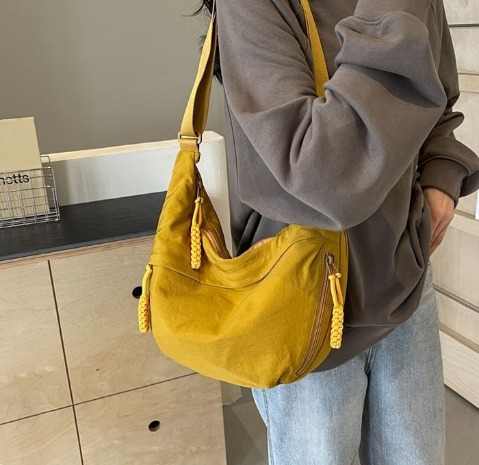 Curved Slouch Shoulder Bag – Lightweight Water-Resistant Nylon Hobo Crossbody Purse for Women, Adjustable Strap, Multi-Pocket Organizer | Lonoma