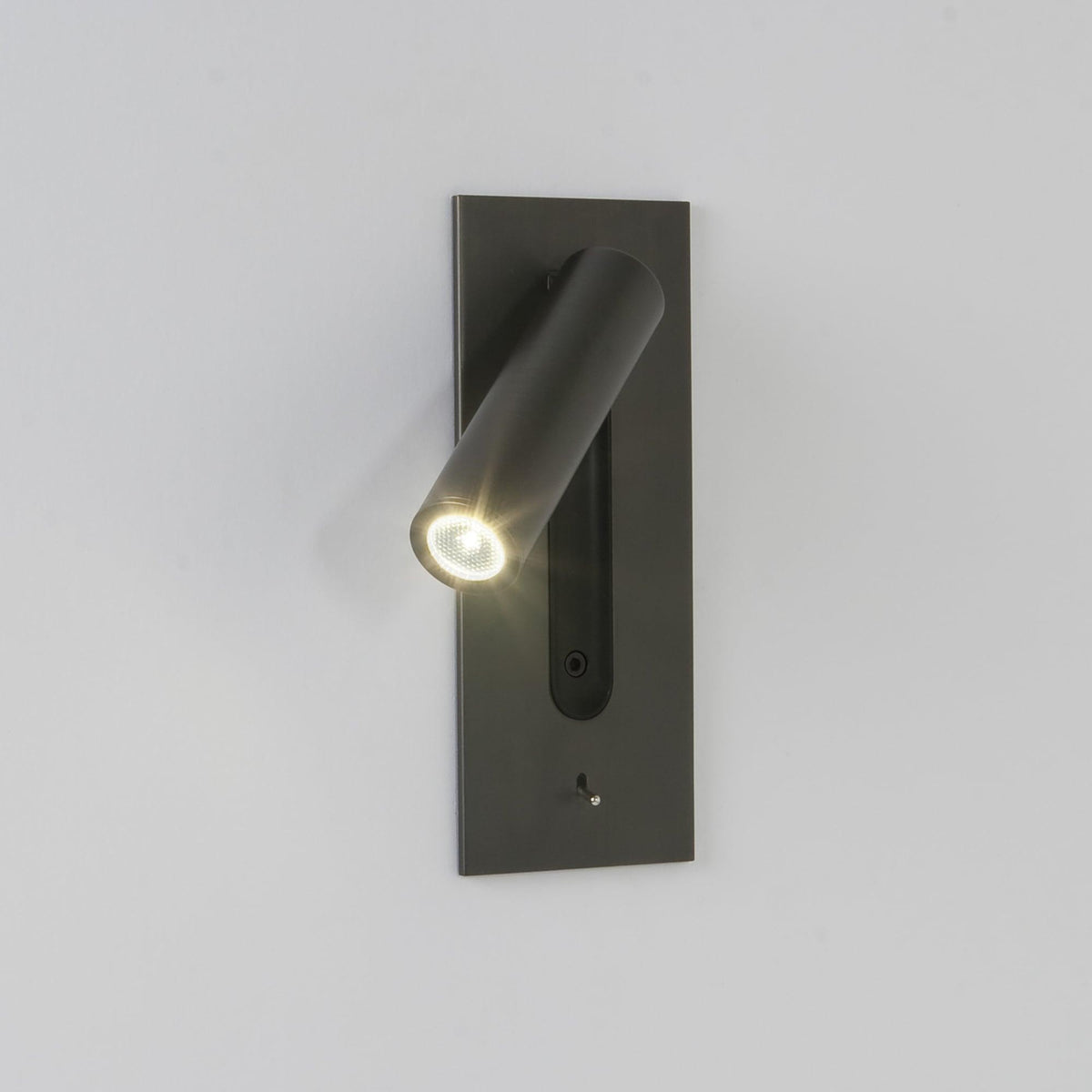 Industrial Wall Sconce with Adjustable Light Temperature 3000K-6000K Built-In Switch Aluminum Minimalist Wall Light for Living Room Bedroom | Lonoma