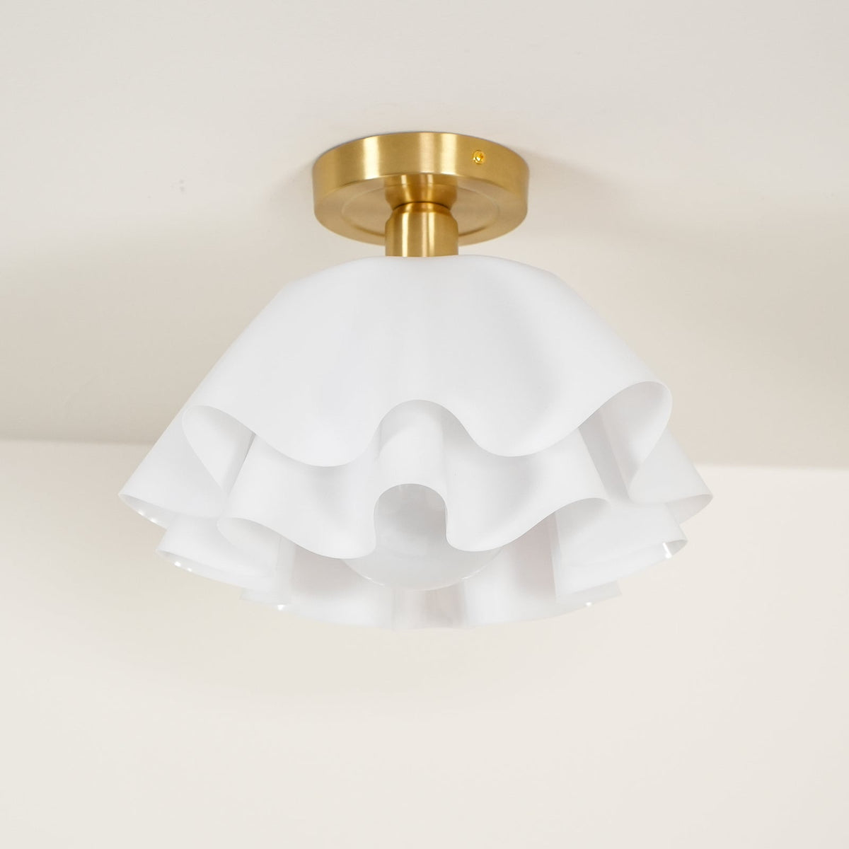 Flower-Shaped Ceiling Light Fixture Modern Sculptural Flush Mount E26 Base Indoor Metal Acrylic Shade for Bedroom Hallway Entryway | Lonoma