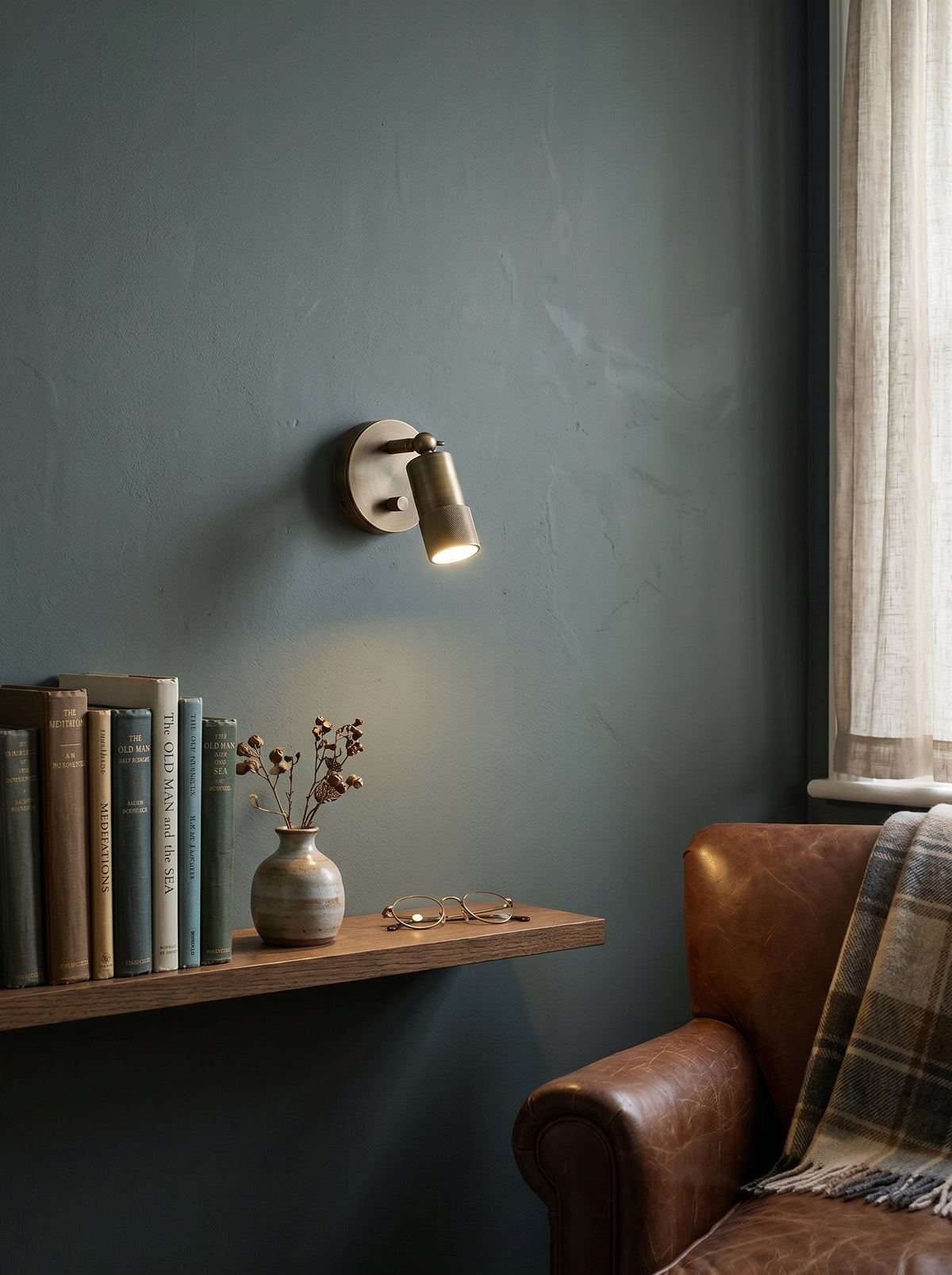 Integrated LED Wall Sconce 6W Brass Metal Warm Light Fixture for Hallway Bedroom Living Room Bathroom Vanity Modern Industrial Accent Light | Lonoma