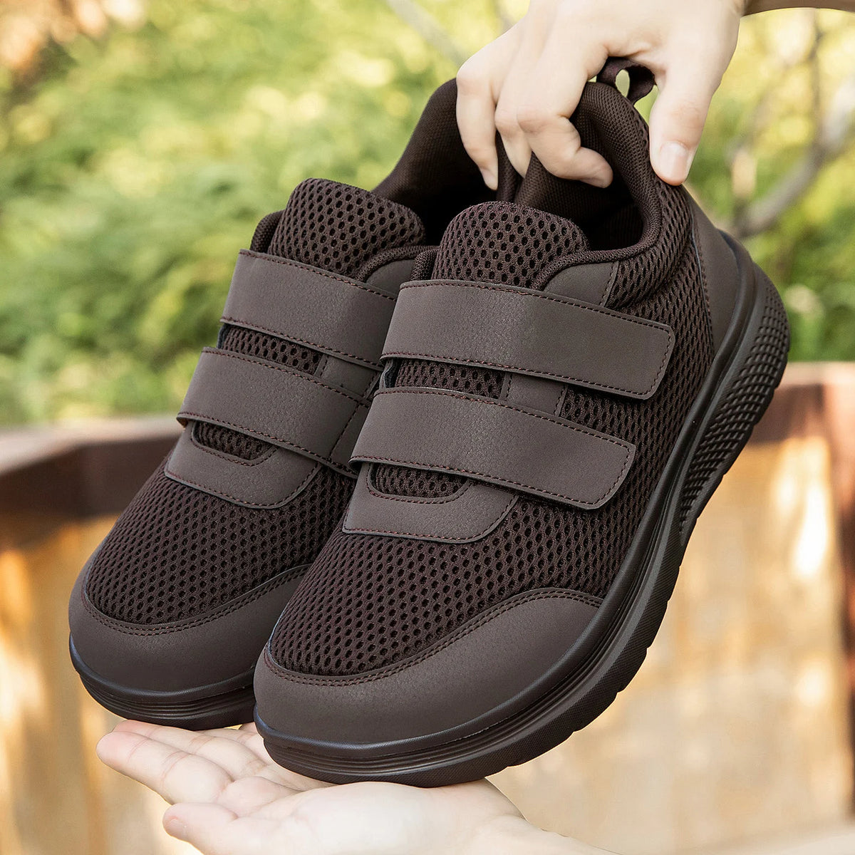 Brede pasvorm diabetische wandelschoenen, verstelbare klittenbandsluiting, orthopedische sneakers voor gezwollen voeten, extra brede teenbox wandelschoenen