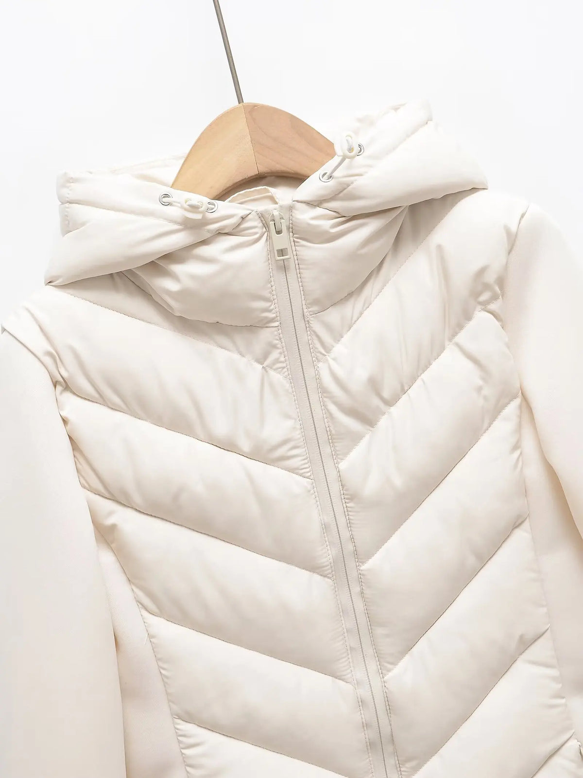 Women's Hooded Puffer Coat with Hidden Pockets – Lightweight Quilted Winter Jacket for Everyday Warmth | Lonoma
